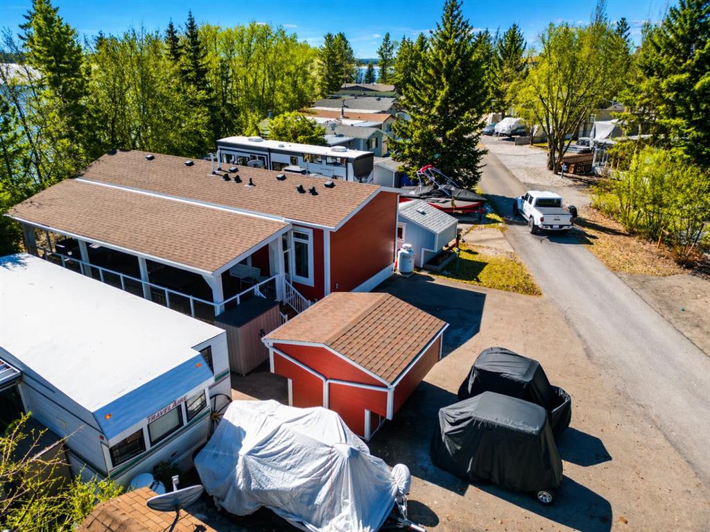 Picture for 1077, 35468 Range Road 30  