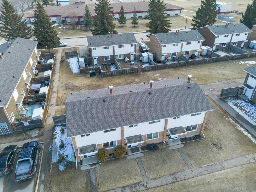 Picture for 1003, 3907 39 Street 