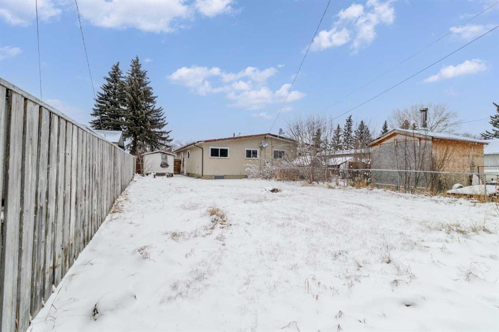 Picture for 5629 56 Ave  