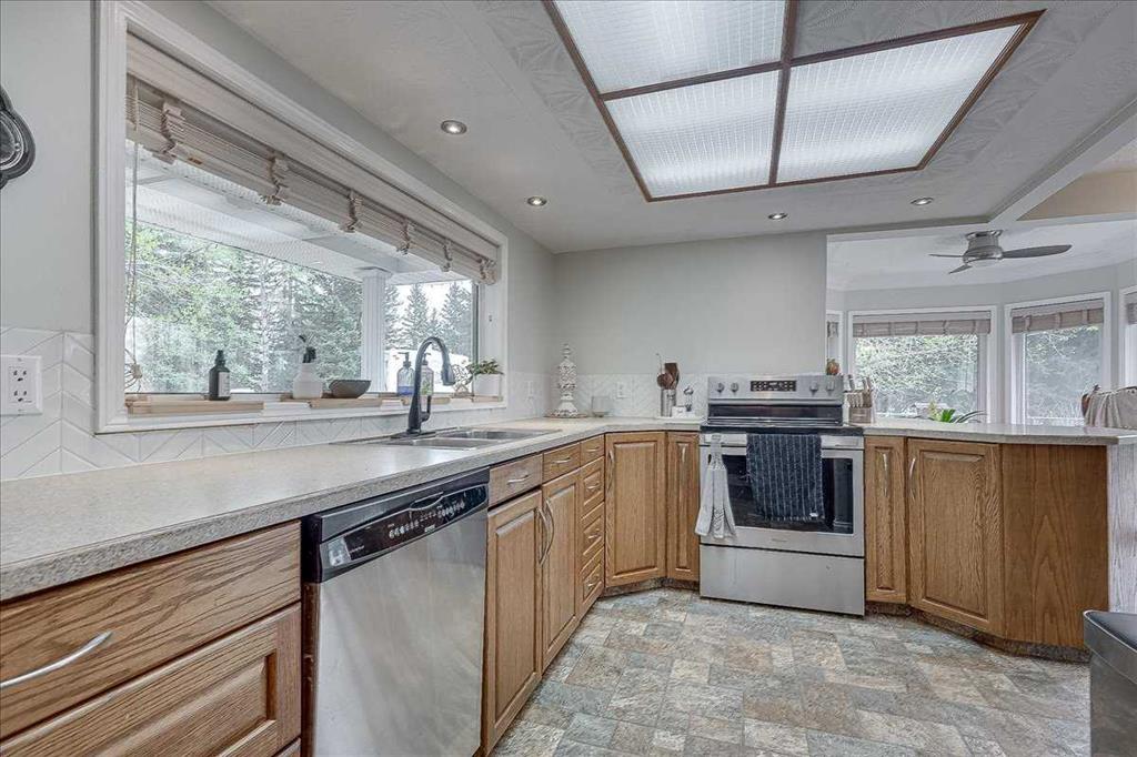 Picture for 319 Clearwater Heights Close 