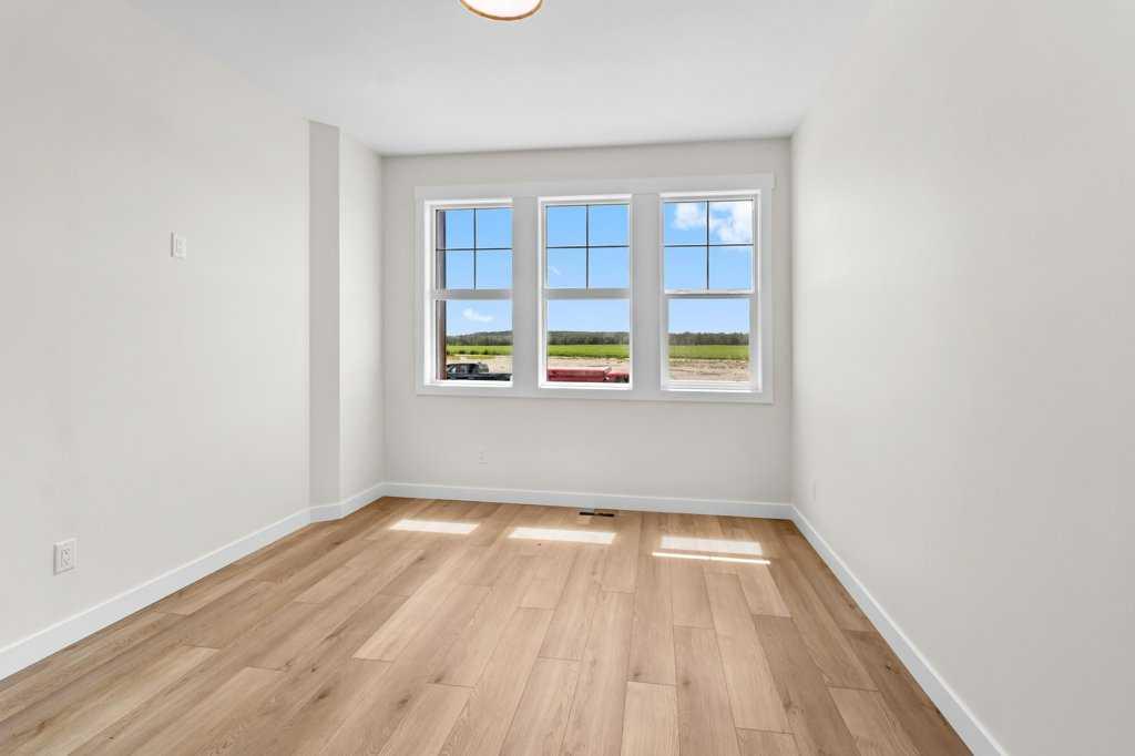 Picture for 25 Ian Way 