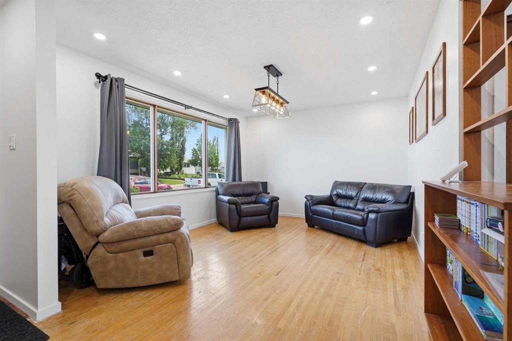 Picture for 22 Fir Street 