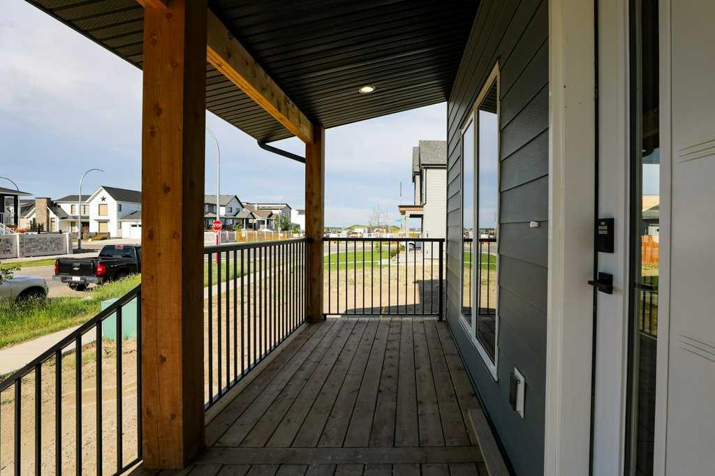 Picture for 411 Caledonia Boulevard W
