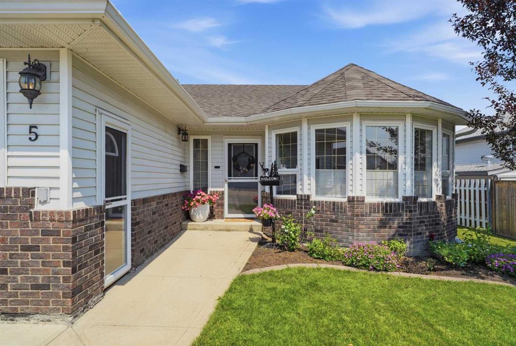 Picture for 5 Westwood Crescent 