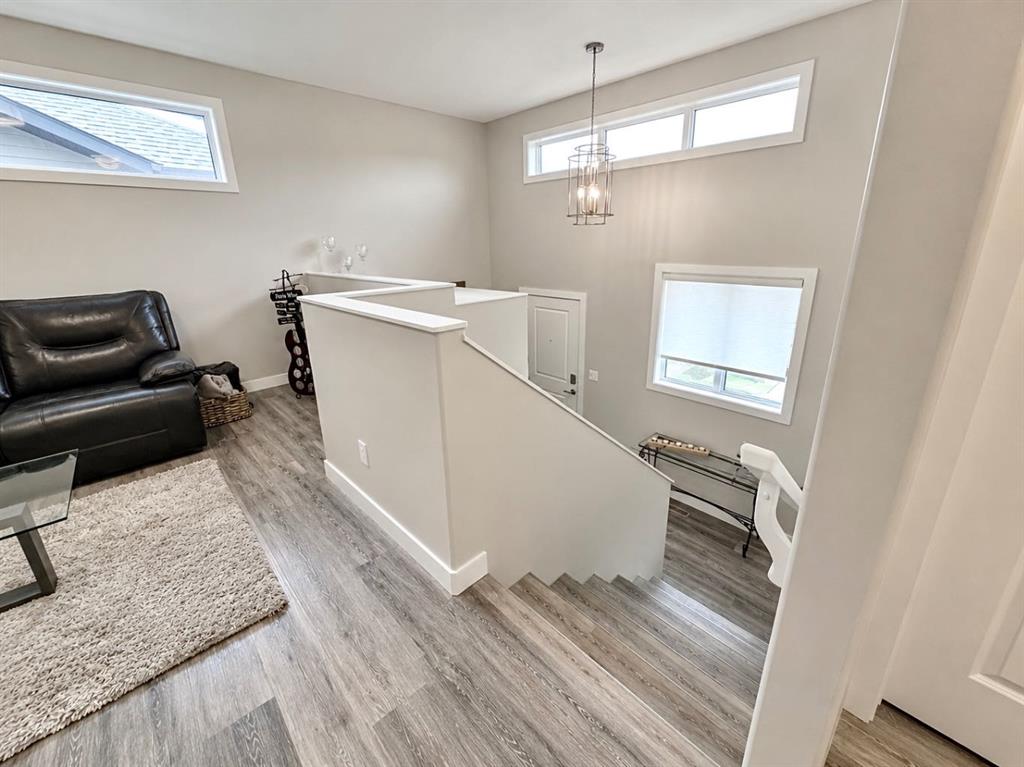 Picture for 58 Village Crescent 