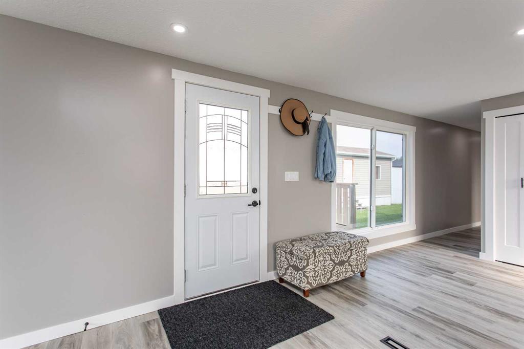 Picture for 30, 5344 76 Street 