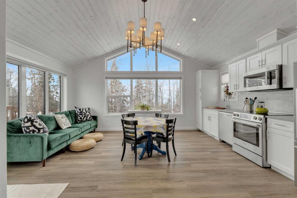 Picture for 111, 41310 Range Road 282  