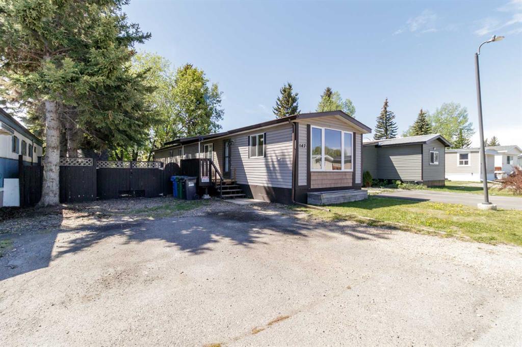 Picture for 147, 5344 76 Street 