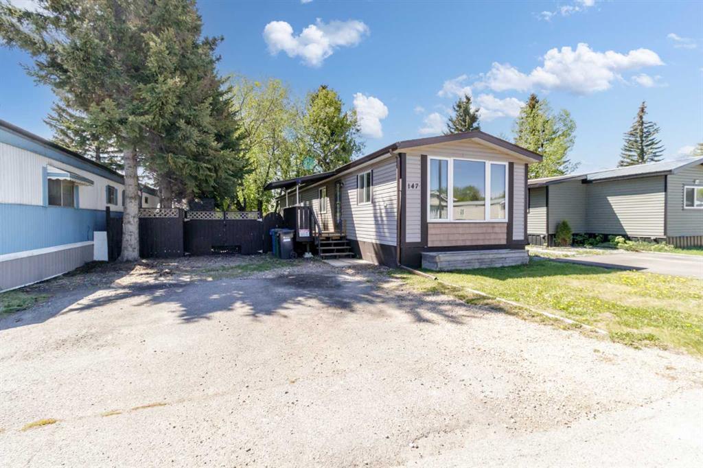 Picture for 147, 5344 76 Street 