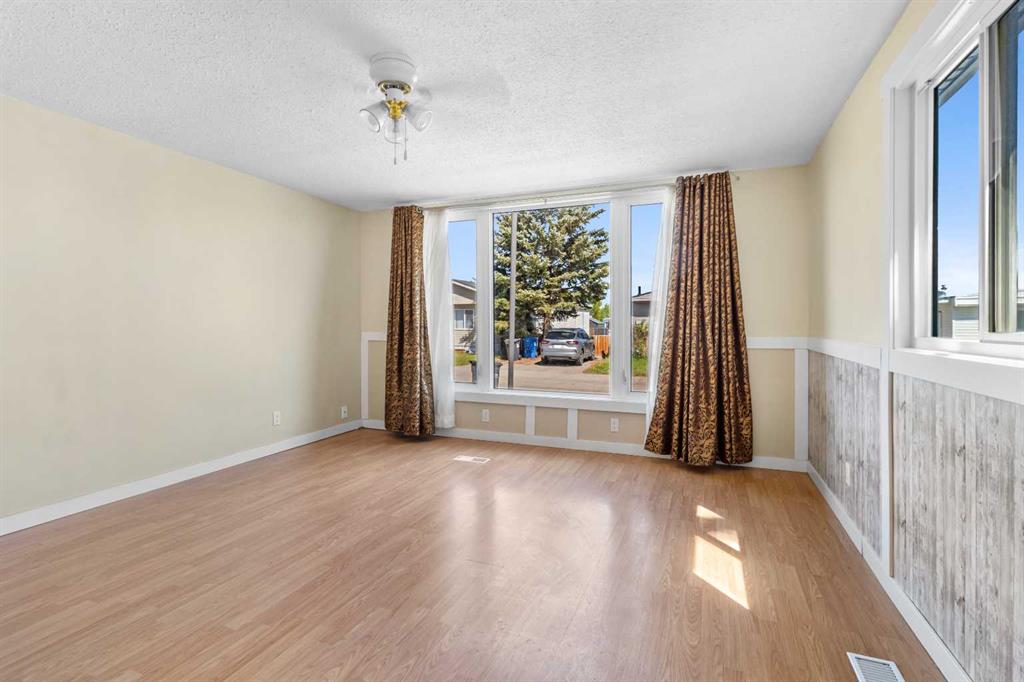Picture for 147, 5344 76 Street 