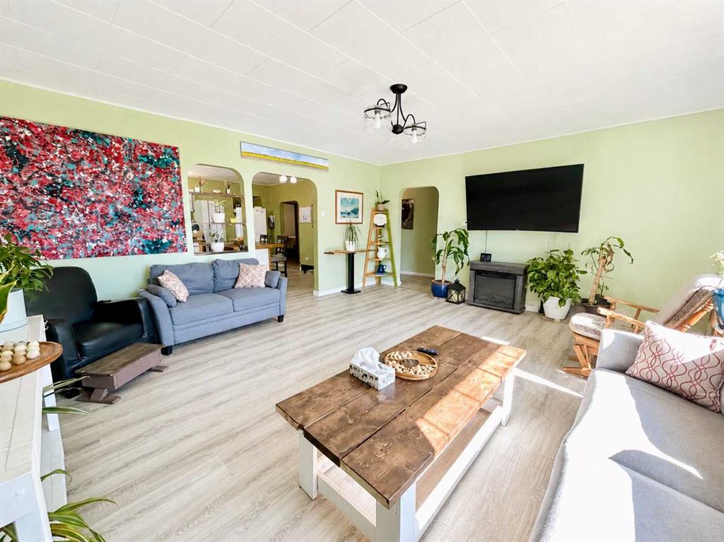 Picture for  39518 Range road 150  
