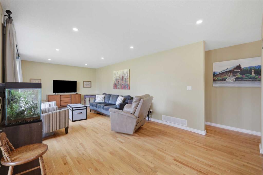Picture for 5721 55 Avenue 