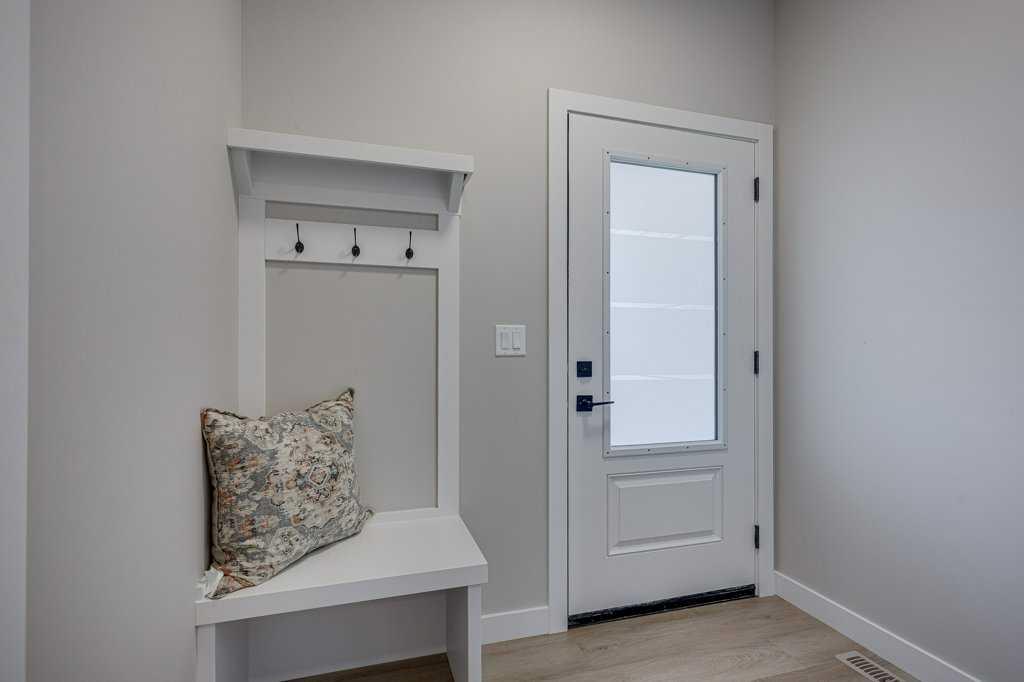 Picture for 3 Gray Close 