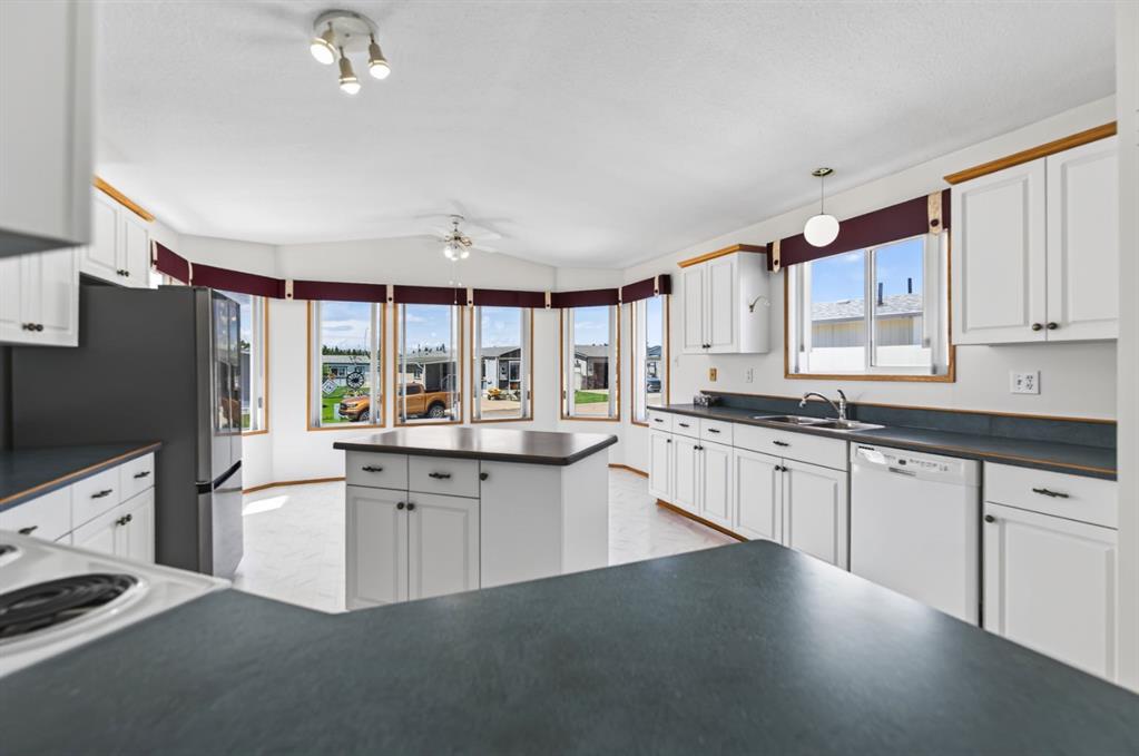 Picture for 327, 37534 England Way 