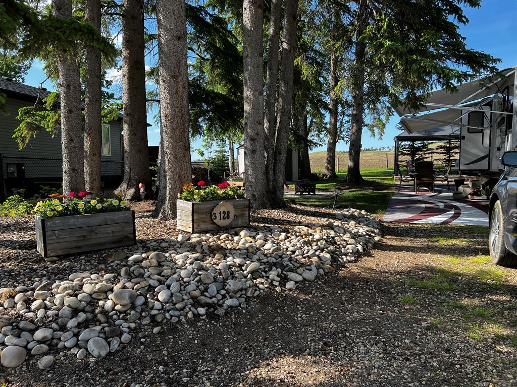 Picture for 128B, 10032 Township Road 422  