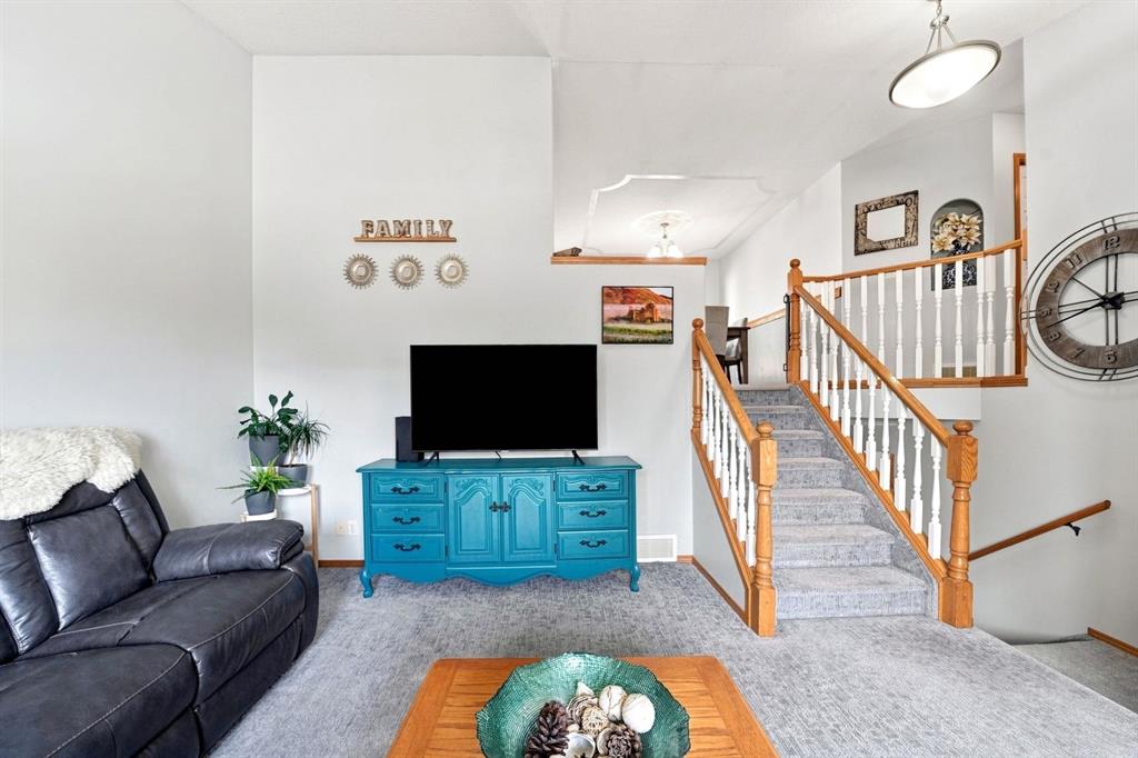 Picture for 155 Lampard Crescent 