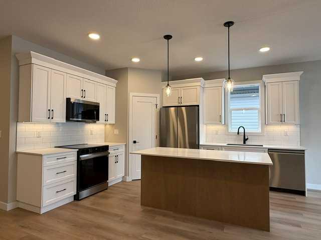 Picture for 13 Ellington Crescent 