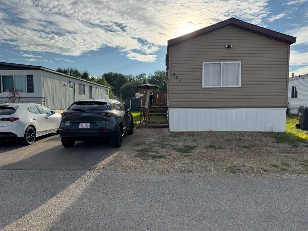 Picture for 323, 5344 76 Street 