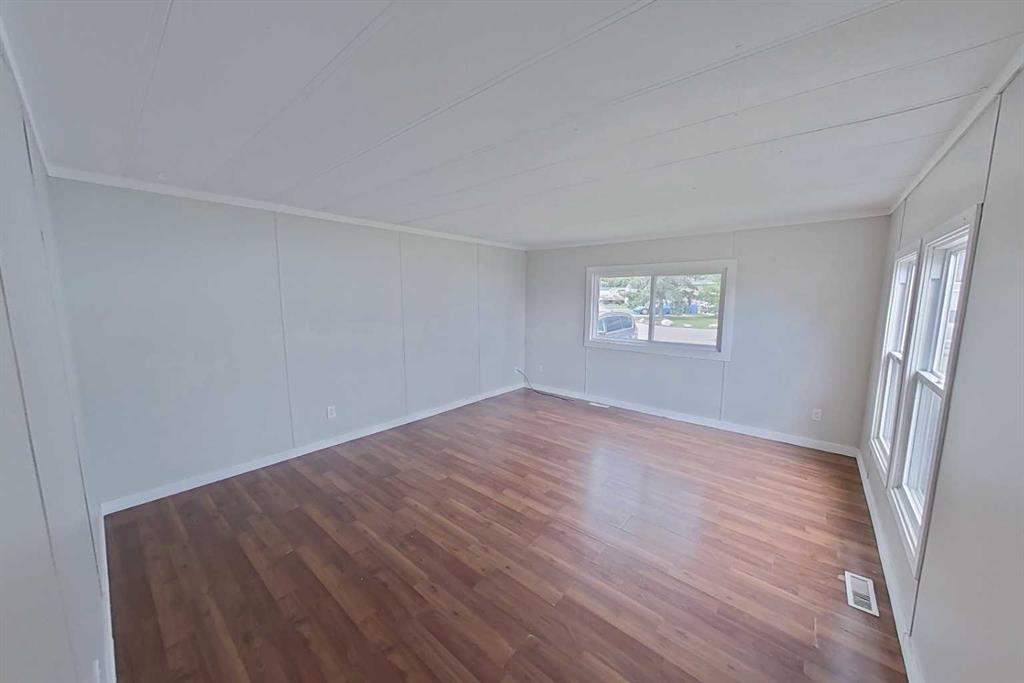 Picture for 212, 5344 76 Street 