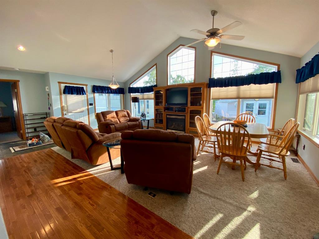 Picture for 6035, 35468 Range Road 30 