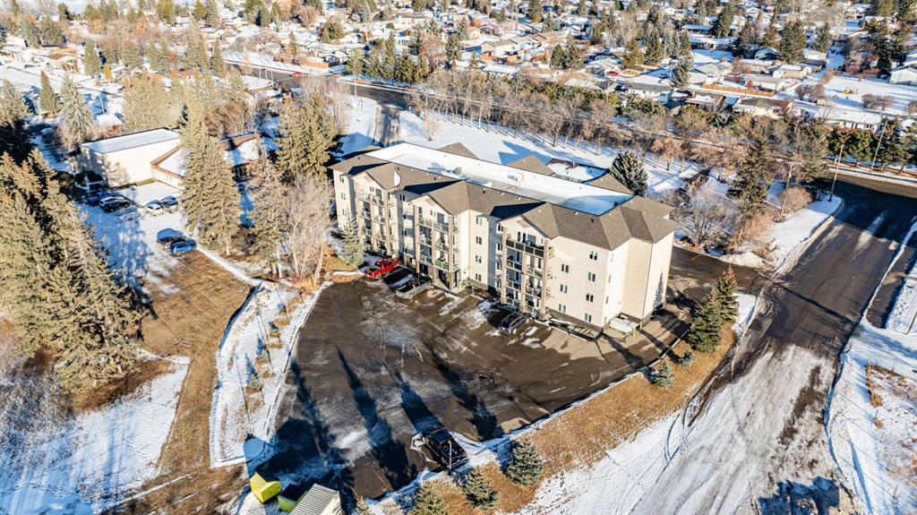 Picture for 106, 5205 Woodland Road 