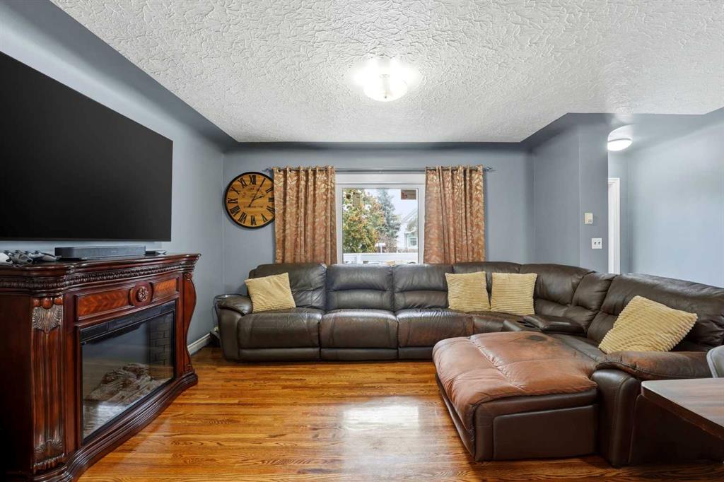 Picture for 4624 49 Street 