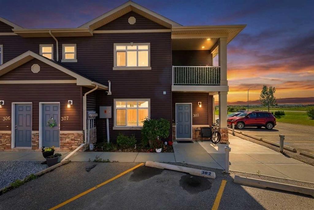 Picture for 303, 639 Oak Street 