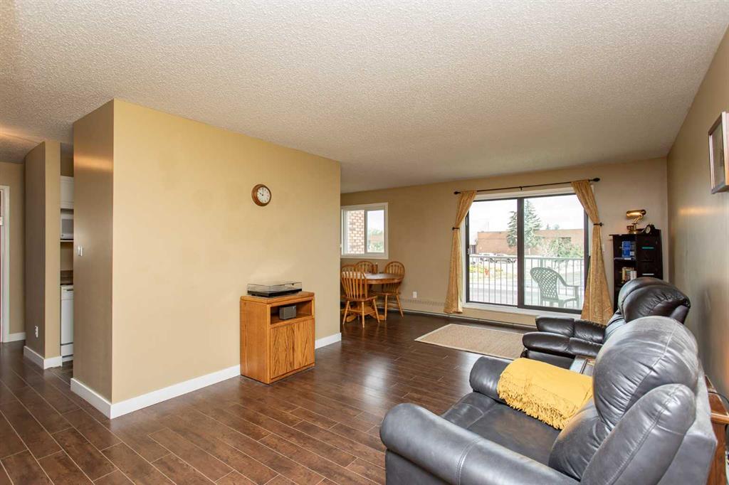 Picture for 201, 49 Bennett Street 