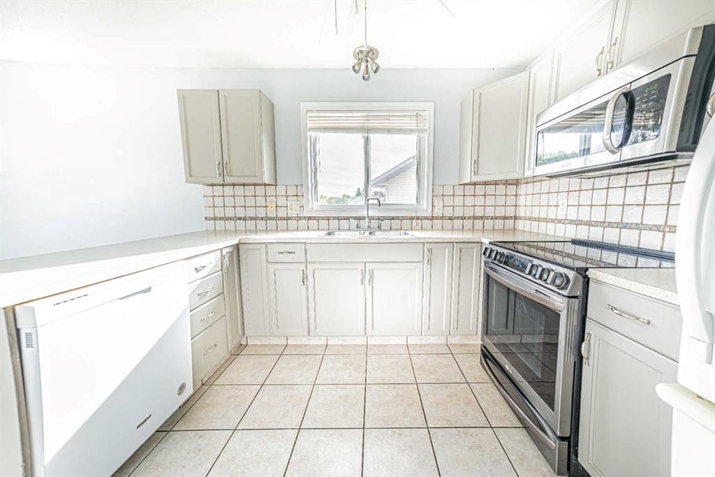 Picture for 27 Escott Close 