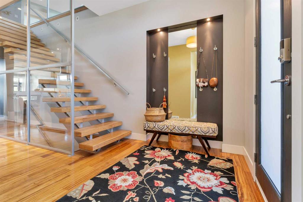 Picture for 31 Leaside Crescent 
