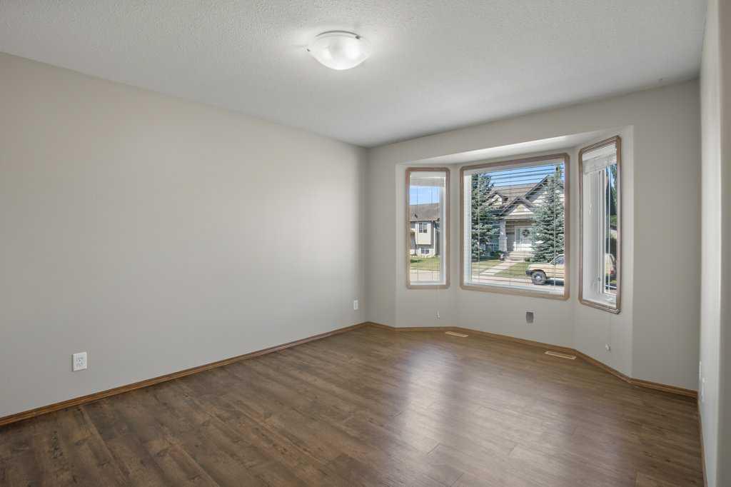 Picture for 127 Lyons Close 