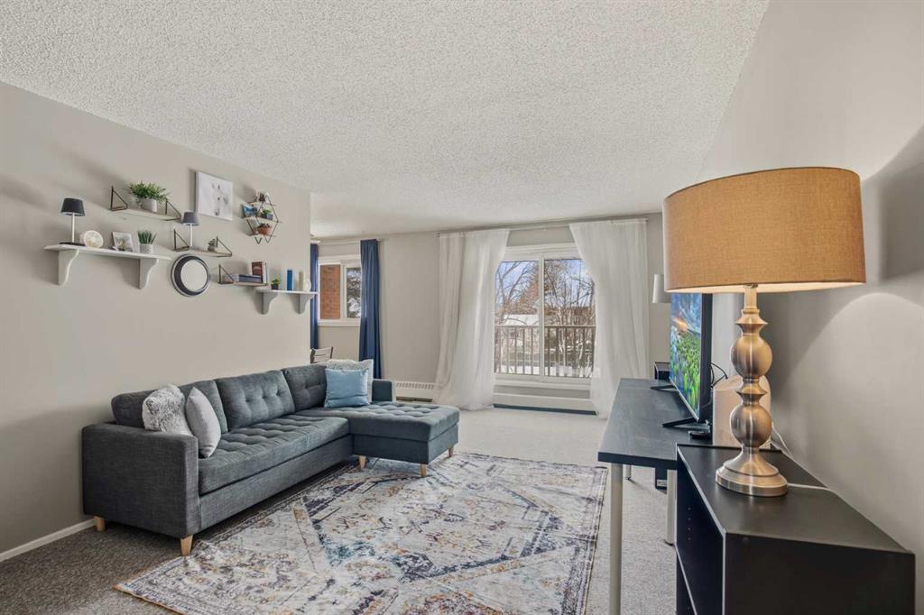 Picture for 302, 41 Bennett Street 