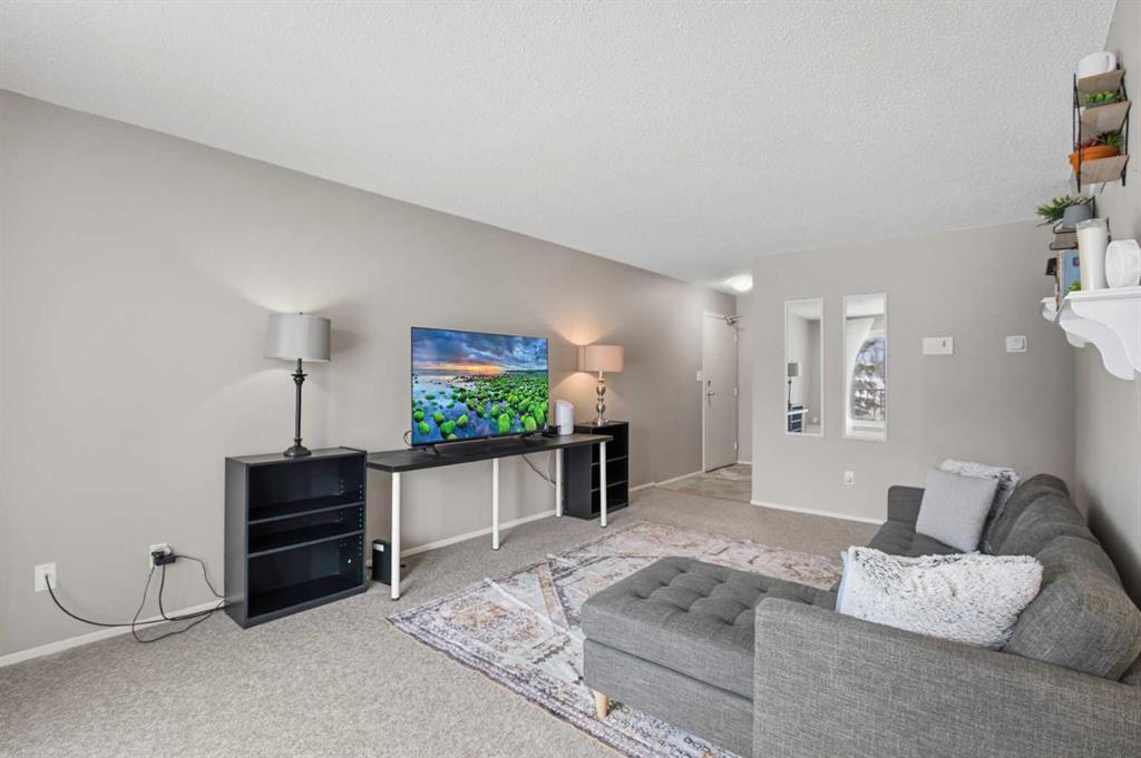 Picture for 302, 41 Bennett Street 