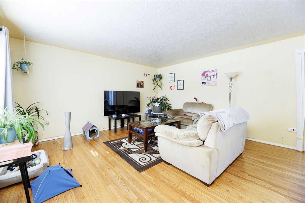 Picture for 4216 37 Street 