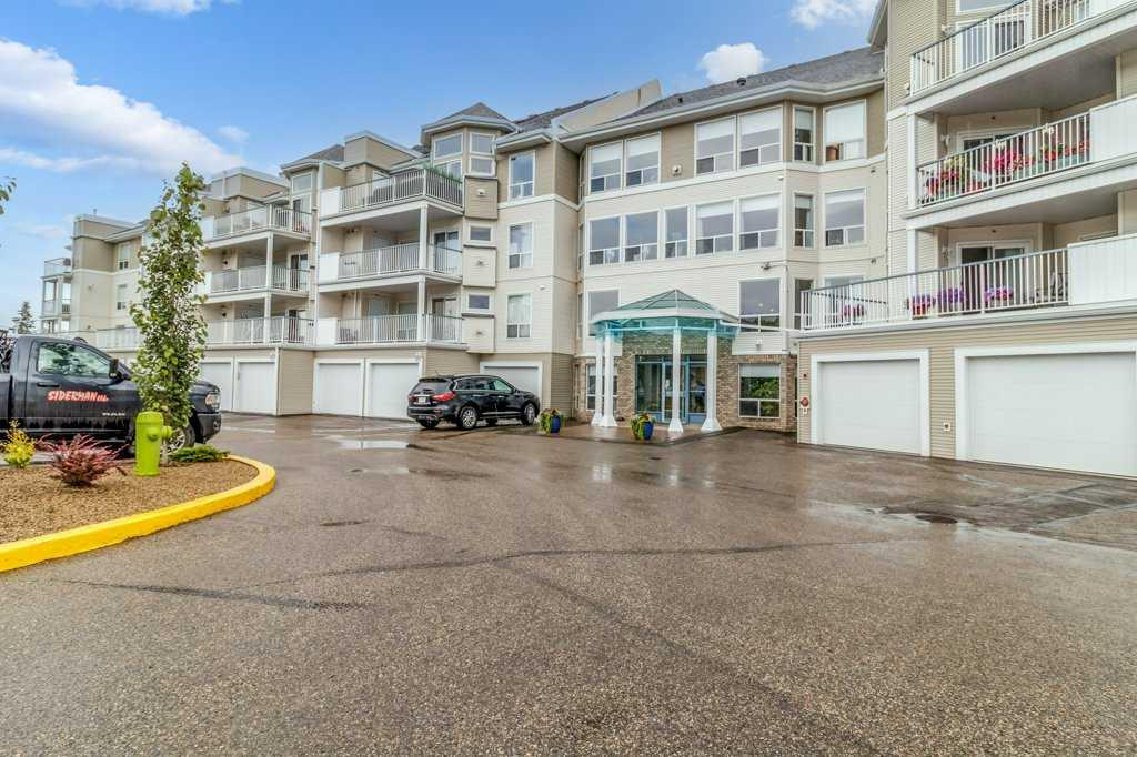 Picture for 211, 6118 53 Avenue 