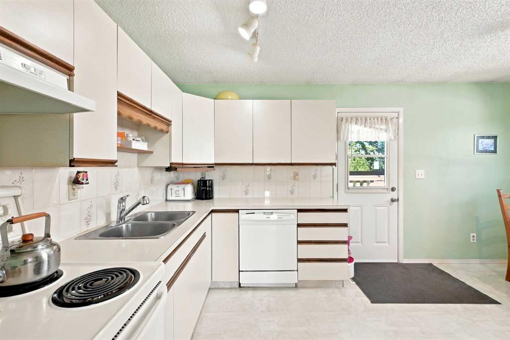 Picture for 38 Meadowview Close 