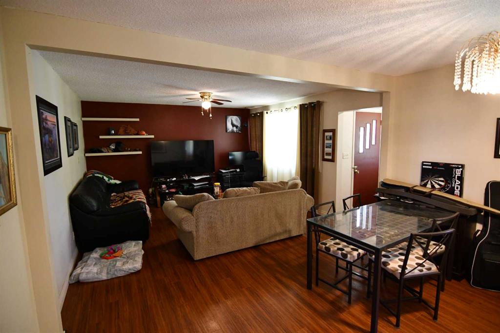 Picture for 45563 Range Road 161  