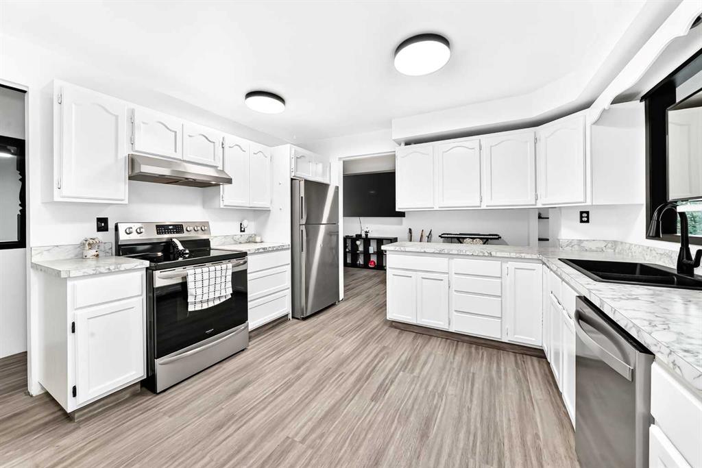 Picture for 165 WILSON Crescent 