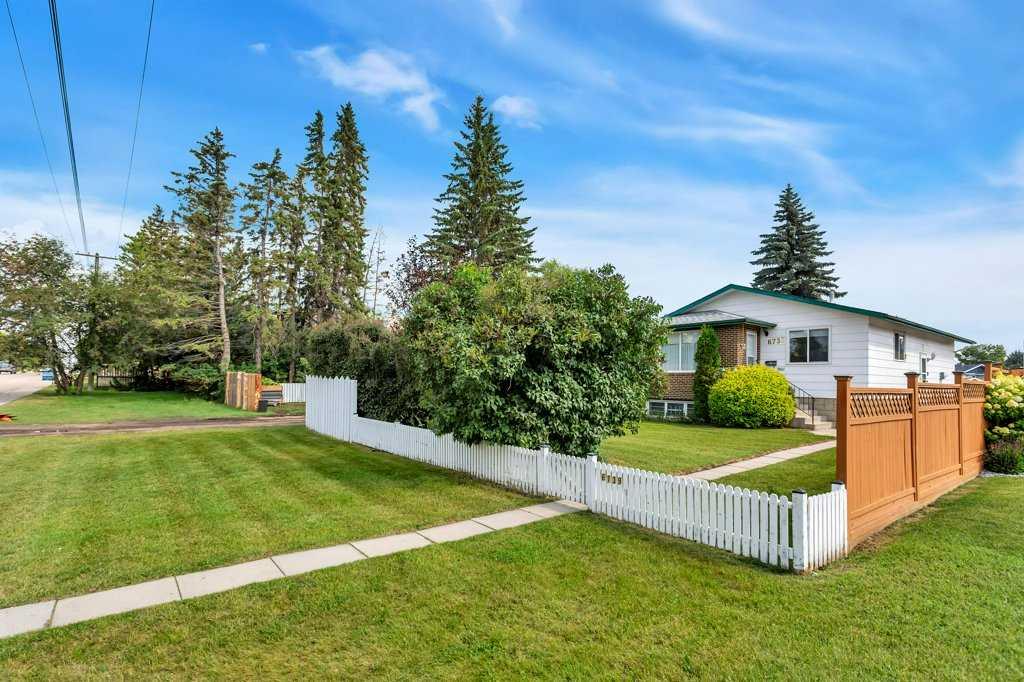 Picture for 6739 59th Avenue 