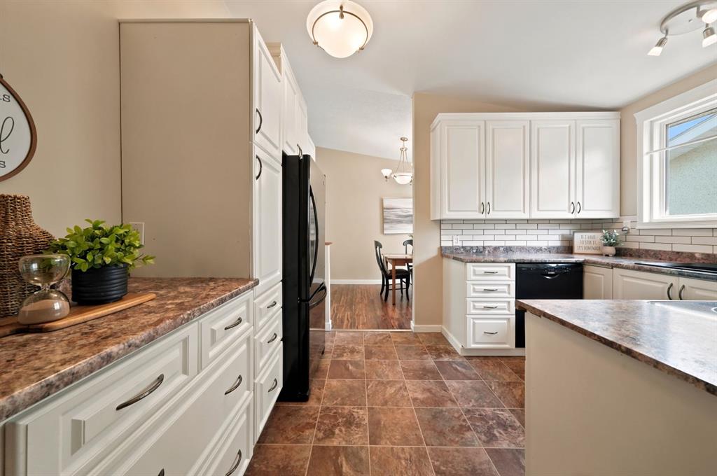 Picture for 4233 33 Street 