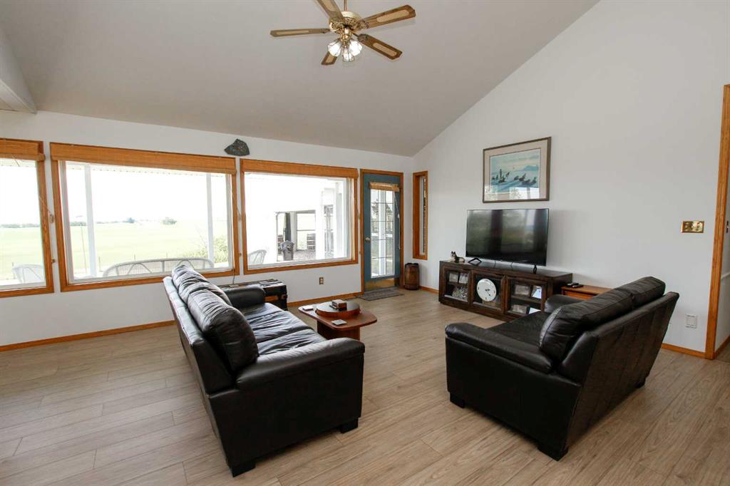 Picture for 37466 Range Road 263  