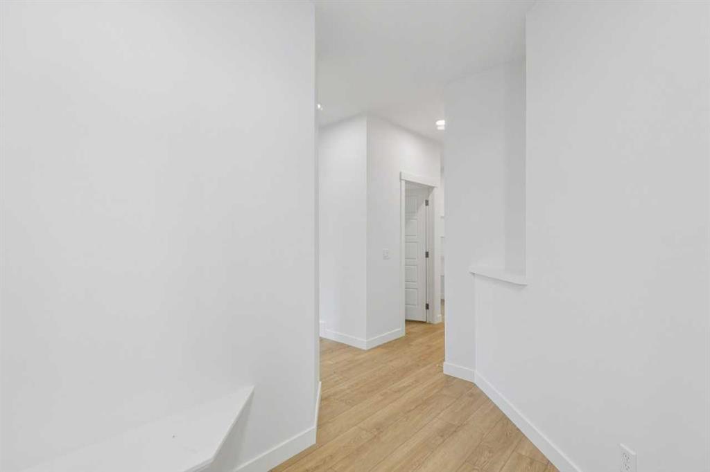 Picture for 155 Vantage Crescent SW