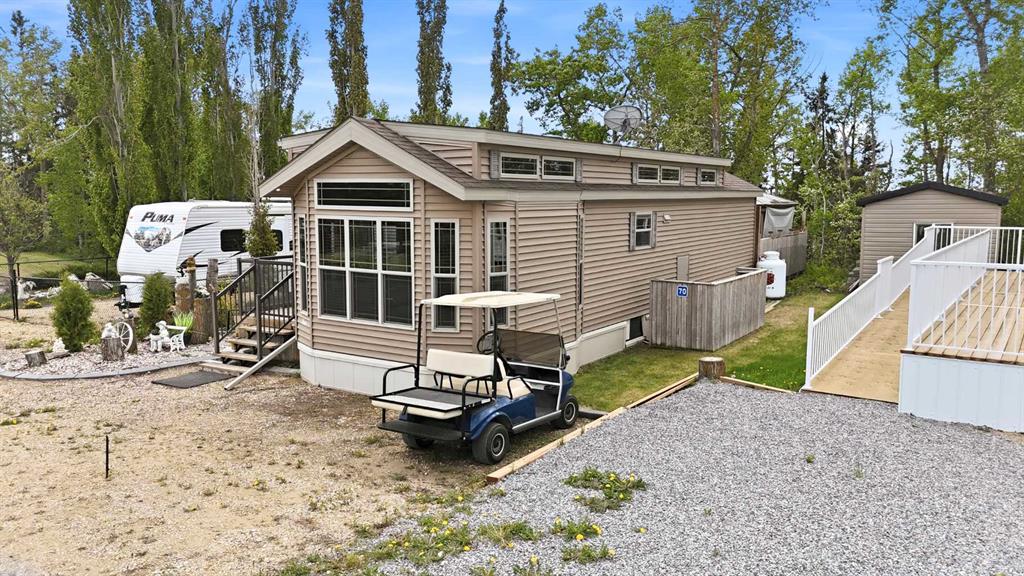 Picture for 70, 41310 Range Road 282  