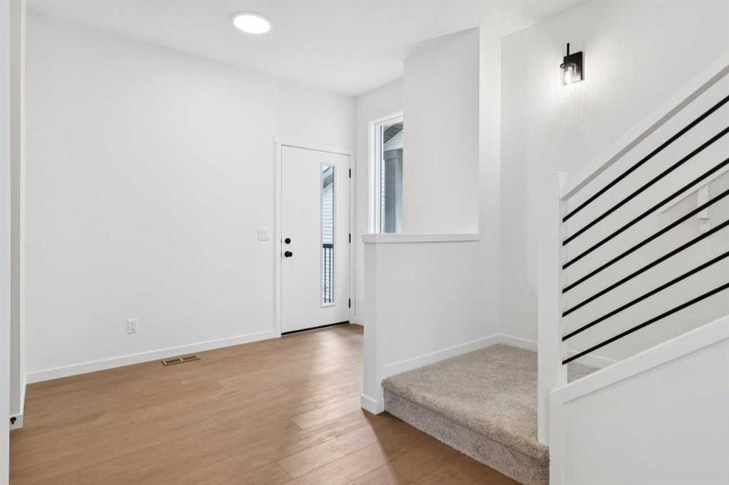 Picture for 110 Walgrove Bay SE