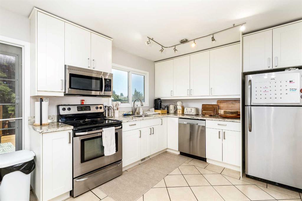 Picture for 41 Mcdougall Crescent 