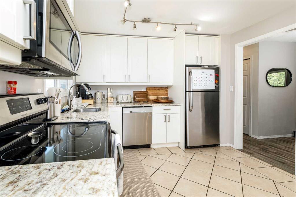 Picture for 41 Mcdougall Crescent 