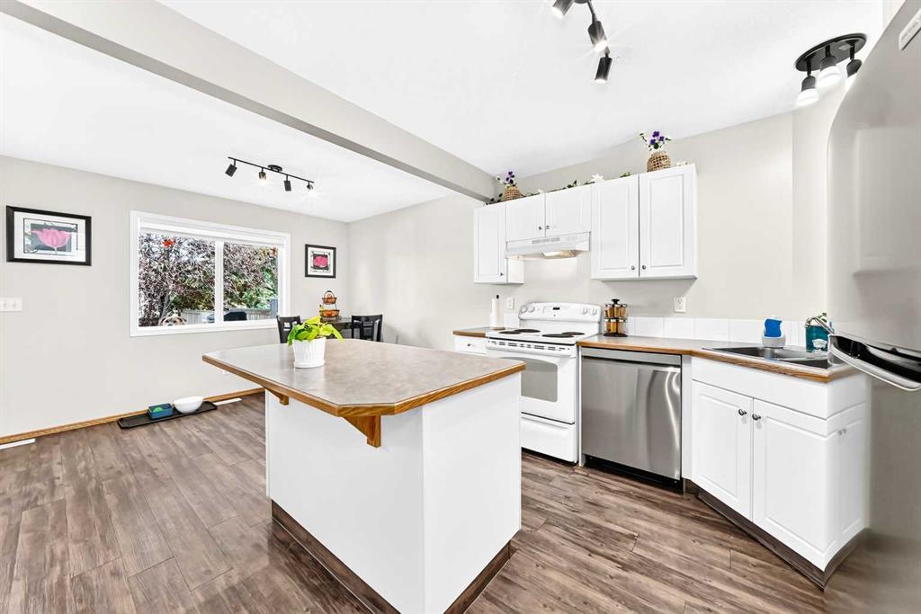 Picture for 25 Lakeview Close 