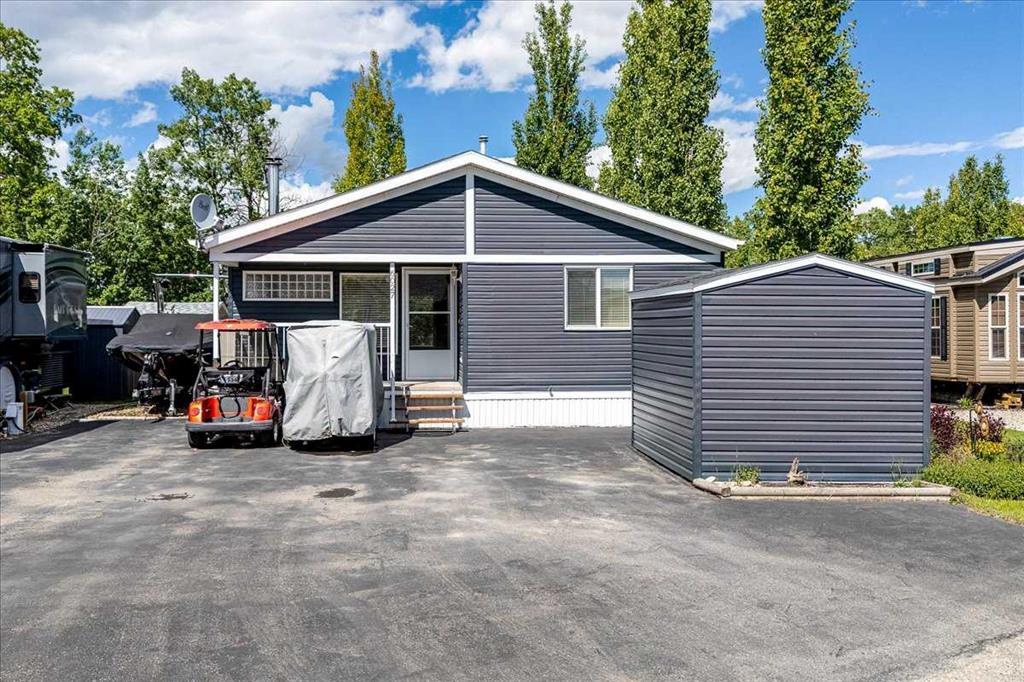 Picture for 6027, 35468 Range Road 30  