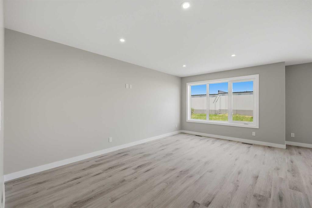 Picture for 125 Hampton Crescent 
