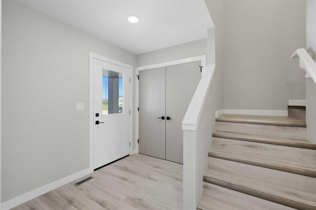 Picture for 125 Hampton Crescent 